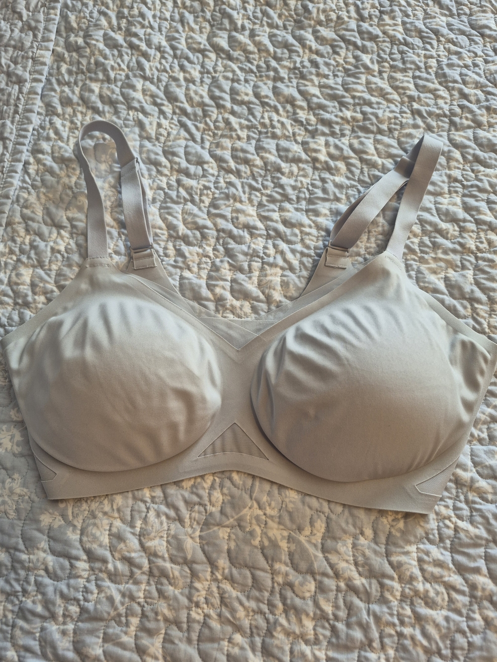 Honeylove Wireless Crossover  Comfort Bra Light Gray Size M+ - Picture 2 of 3